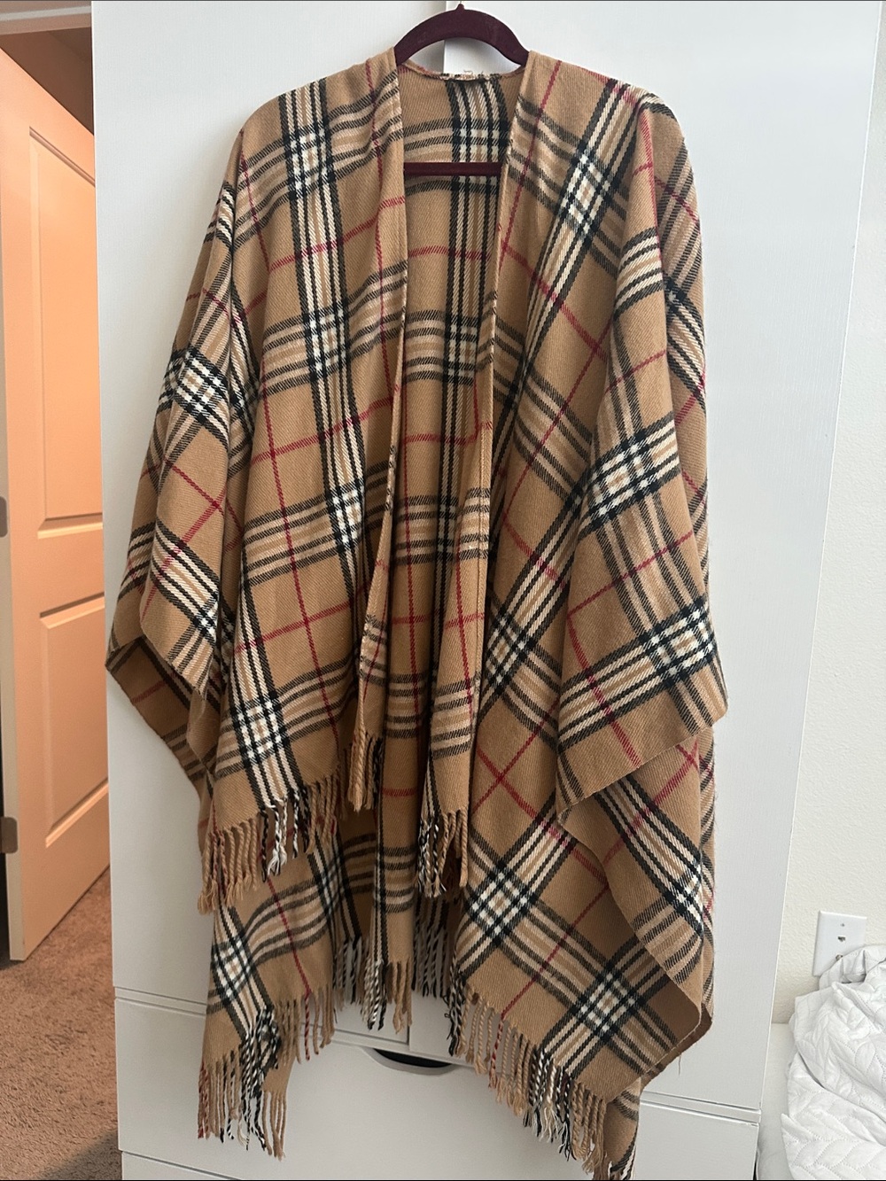 V. FRAAS Plaid Fringe Wrap in Camel, Black & White with Burgundy Accent